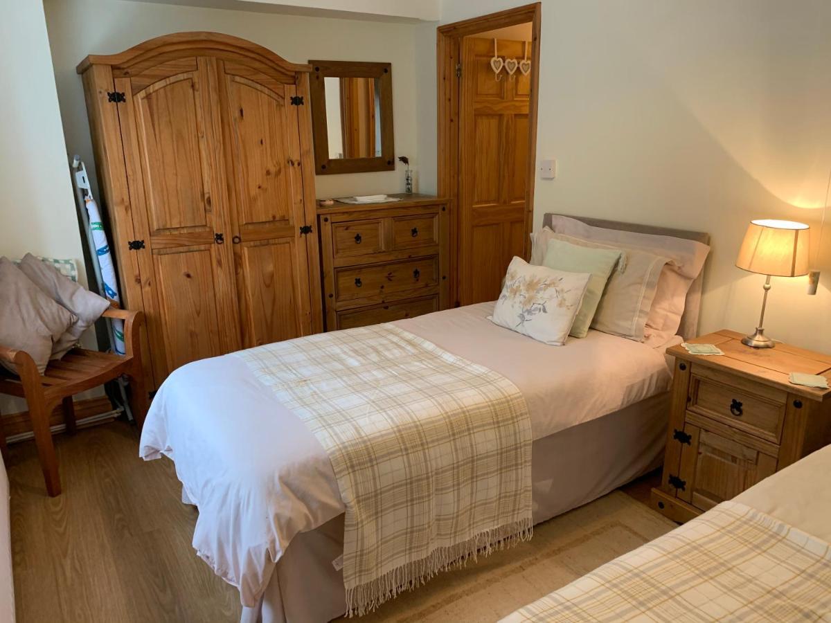 Parc Farm B&B Llanarth  ภายนอก รูปภาพ