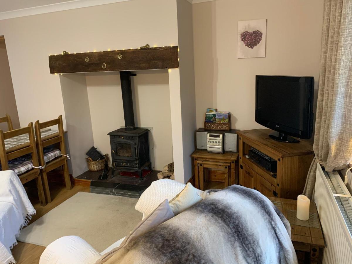 Parc Farm B&B Llanarth  ภายนอก รูปภาพ