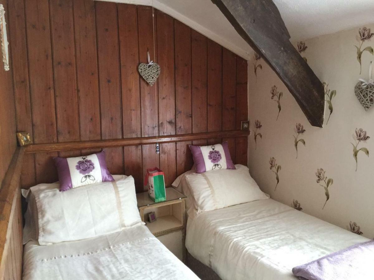 Parc Farm B&B Llanarth  ภายนอก รูปภาพ